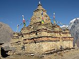 03 Chorten At 4190m As Trail Nears Nar Village 